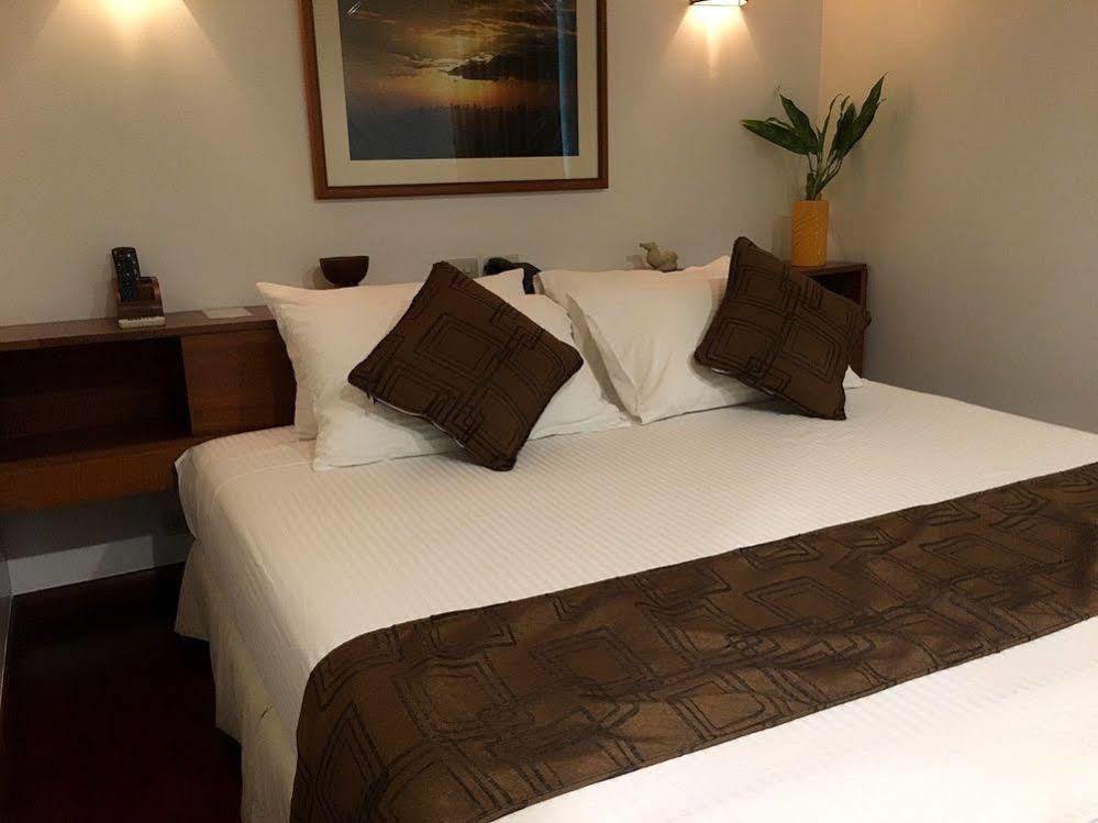 Eugenio Lopez Center Hotel Antipolo Eksteriør billede